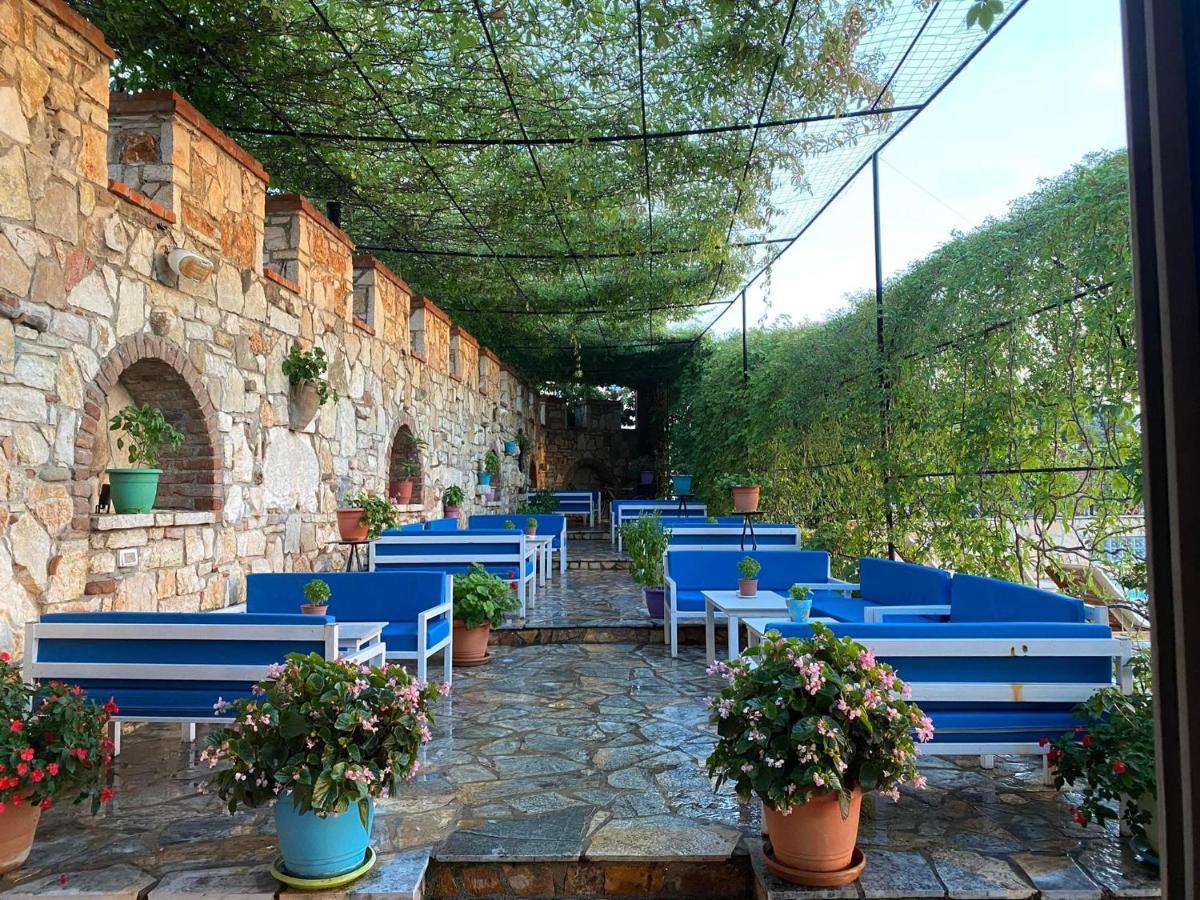 Itaka Hotel Lukova Exterior photo