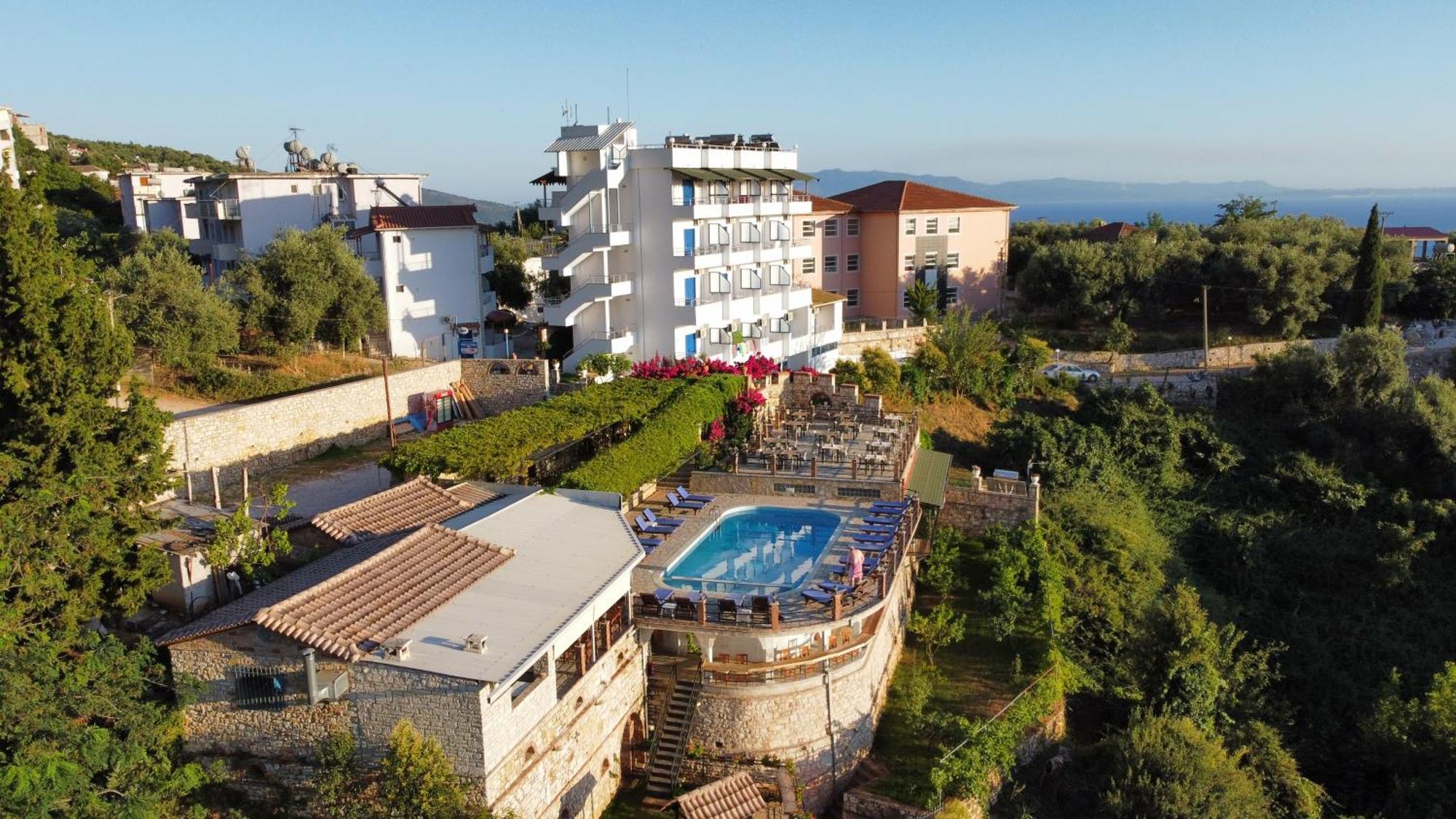 Itaka Hotel Lukova Exterior photo