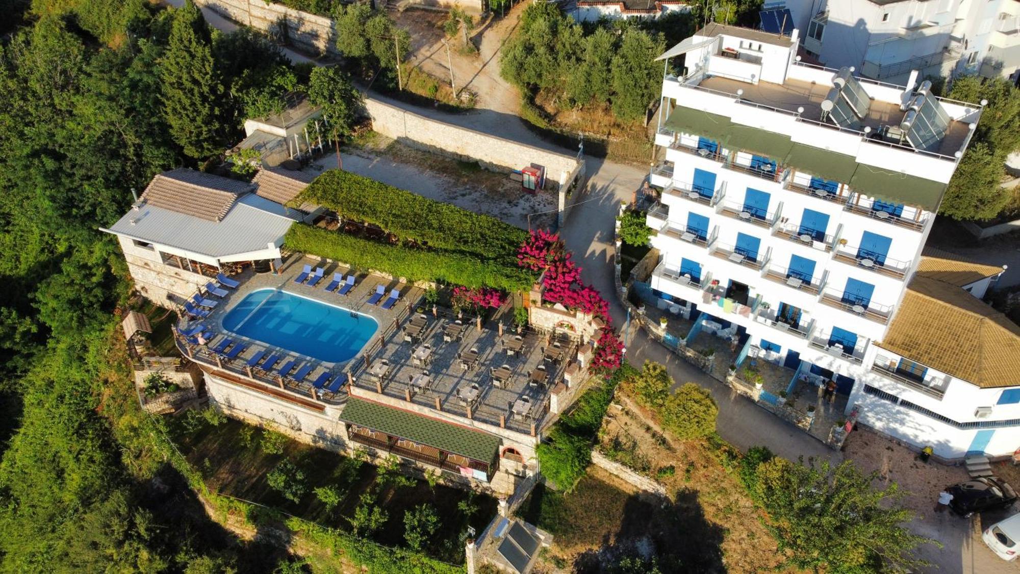 Itaka Hotel Lukova Exterior photo